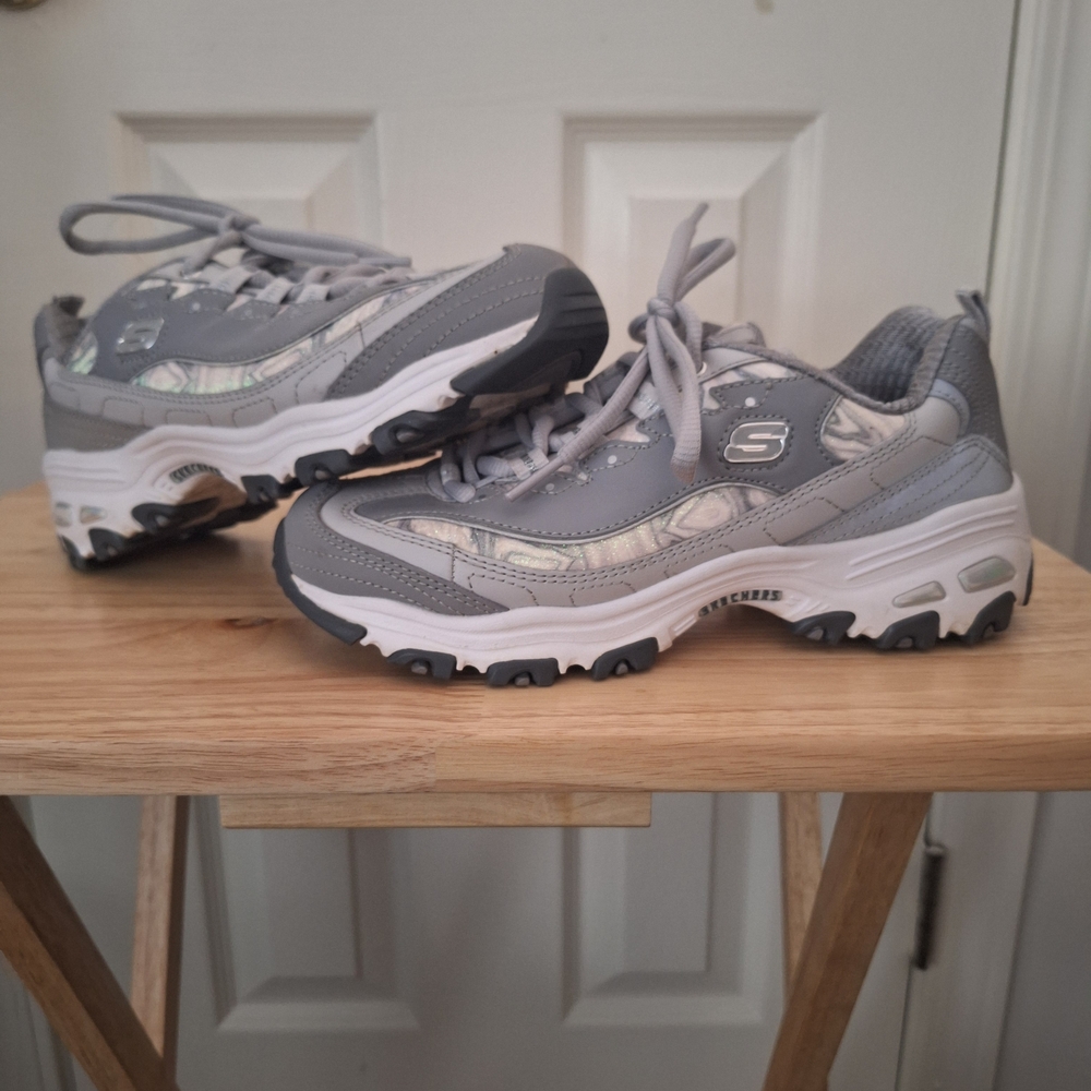 Skechers Women's D'Lites Gray Athletic Sneakers Size 6.5